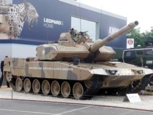 Frauen dürfen diesen saudischen Panzer nicht fahren..